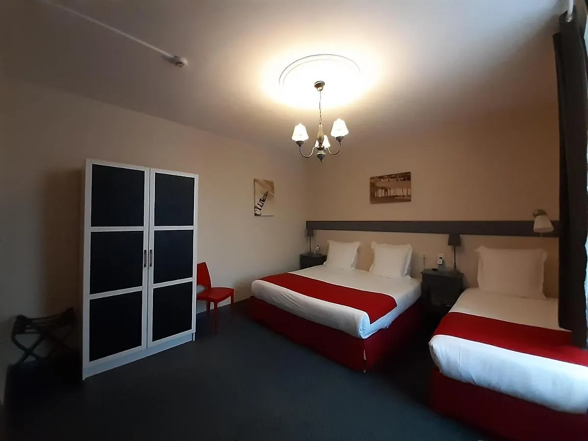 Auberge De Kerveoc'H Douarnenez 2*,  Francia